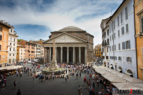 Wedding Photographer: The Pantheon, Rome