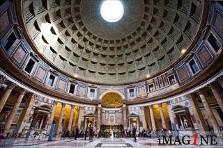 Wedding Photographer: The Pantheon, Rome